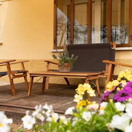 Happy Corner - The For Outdoor Lovers *