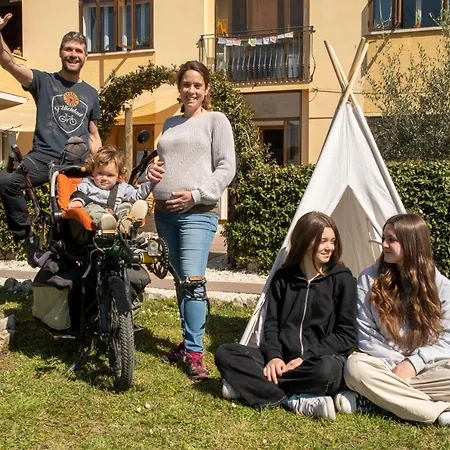 Happy Corner - The For Outdoor Lovers * Revine Lago